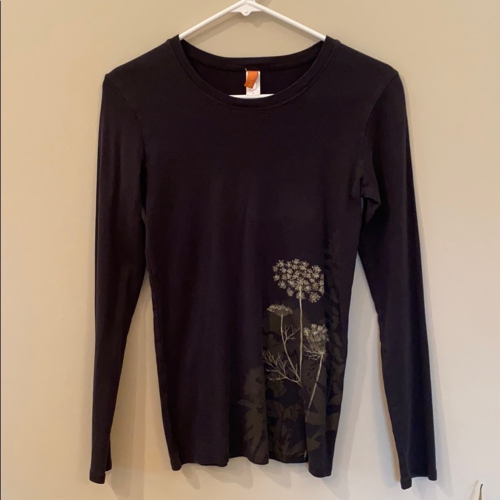 GUC Lucy Black LS top Sz M
